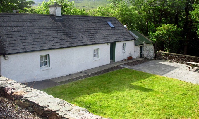 Banna Casa | An Tigh Beag - Two Bedroom House, Sleeps 6
