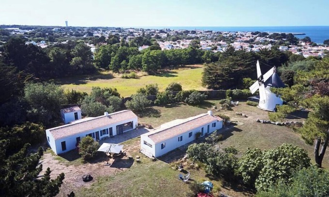 Ile d'Yeu Casa | An unusual stay in a uniquely restored space