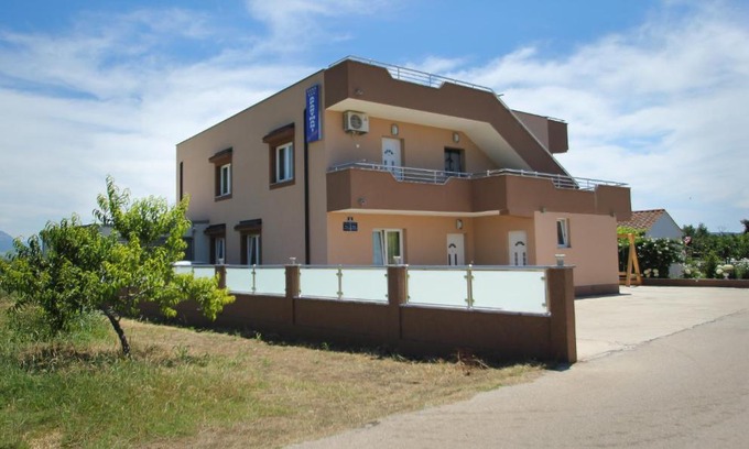 Kastel Stafilic Apartamento | Ana & Marija