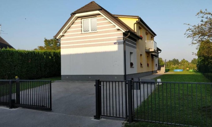 Trnovlje pri Celju Apartamento | Ana`s place