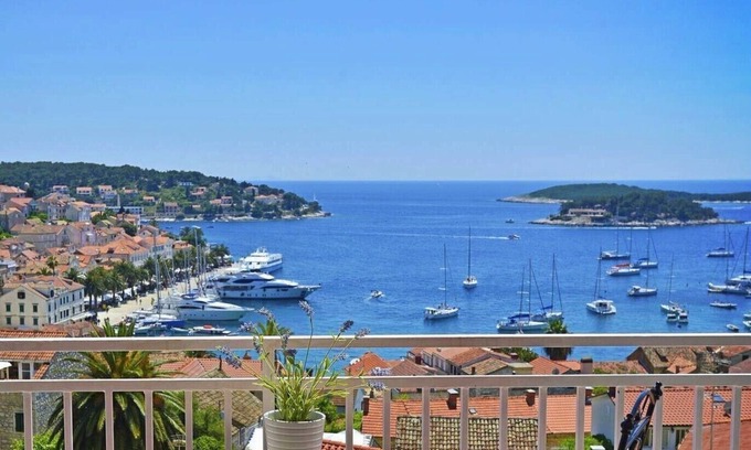 Hvar Old Town Apartamento | Anatota