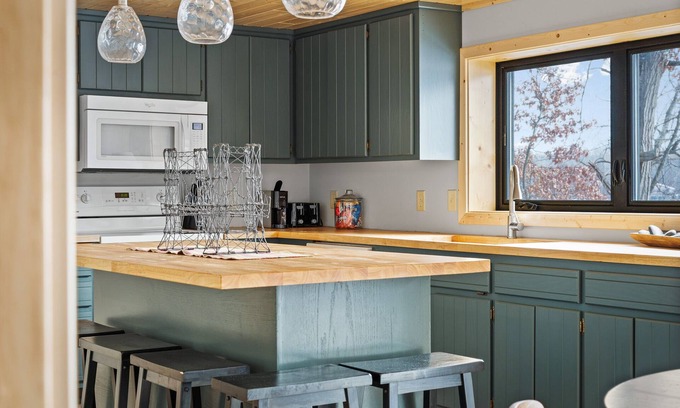 Pequot Lakes Cabina | Anchor Bay-Feet from water's edge|Deck|Grill|