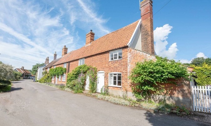 Orford Casa | Anchor Cottage, Orford
