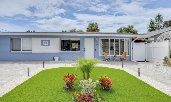 New Smyrna Beach Casa | Anchor Inn Paradise - Pet Friendly Beach Home!