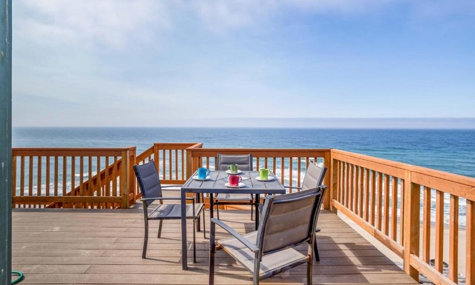 Nelscott Casa | Anchors Aweigh