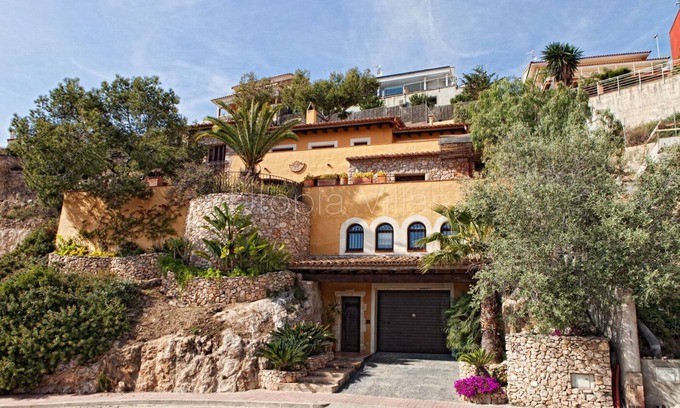 Quint Mar Villa | Preciosa villa situada en Sitges con impresionantes vistas al mar.
