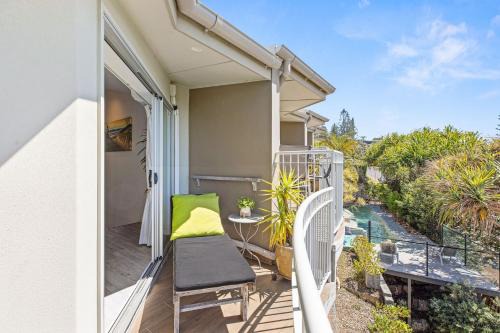 Sunshine Beach Casa | Andari Apartment 2, Sunshine Beach, Beachfront Street and just steps to Surf-club