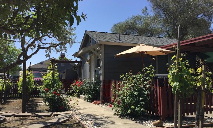 Sonoma Casa | Andrea's Hidden Cottage