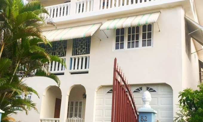 Tryall Casa | Andrea's Retreat - Spacious w/full kitchen *Walk to 🏖WiFi +AC
