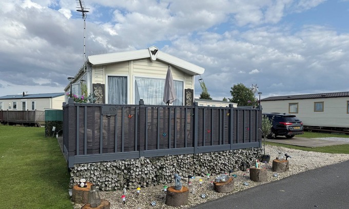 Crowle Casa | Andrea’s 7 Lakes Retreat static rentalnn7 Lakes Country Park Crowle Lincolnshire