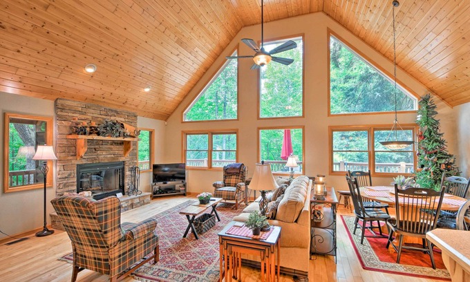 Andrews Cabina | ¡NUEVO! Hilltop Andrews Log Cabin con sala de juegos y vistas