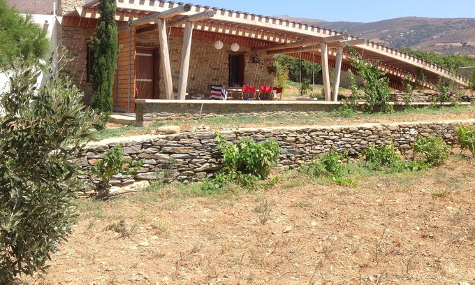 Ydrousa Cabaña | Andros bioclimática casita en una tierra grande