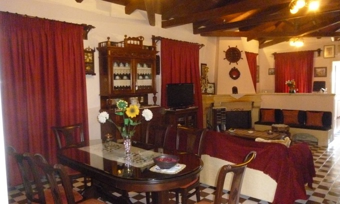 Agia Marina Villa | ANEMELIA VILLA, UNA CASA TRADICIONAL EN AGIOS DIMITRIOS, ZAKYNTHOS, GRECIA.