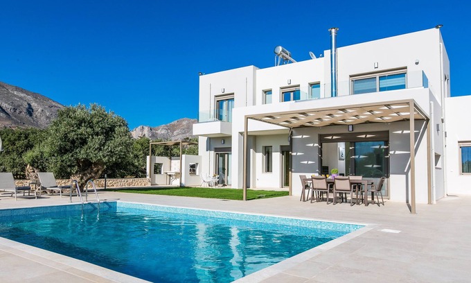 Lefkogeia Villa | Anemolia, villa nueva y lujosa con vistas únicas al mar y a la montaña, piscina privada