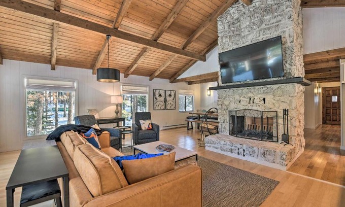 Angel Fire Casa | Angel Fire Cabin Less Than 3 Miles to Skiing, Golf and Lake