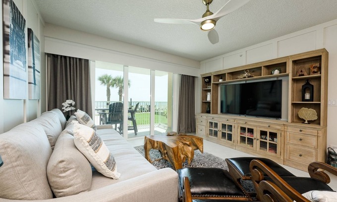 Ocean View Halifax Estates Condominio | Angel's Envy at The Aruba - Pool / Hot tub are open!