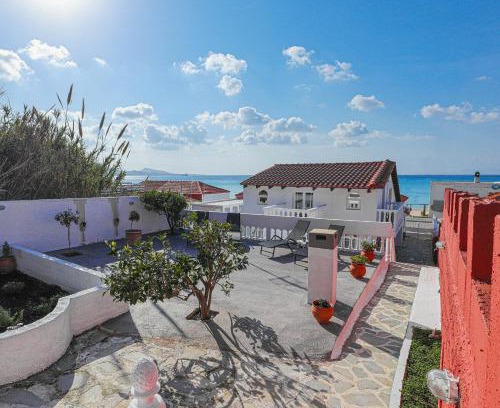 Petaloudes Casa | Angels beach house