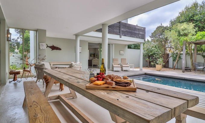 Chanteclair Casa | Angle Sea - large families, near Langbaai Beach