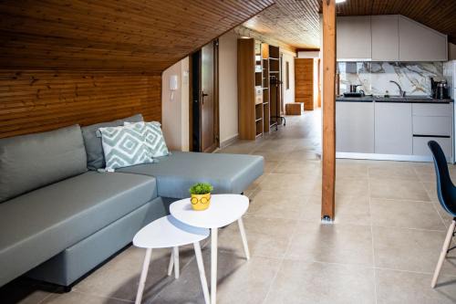 Stavros Apartamento | ANGO Secont Floor Apartment