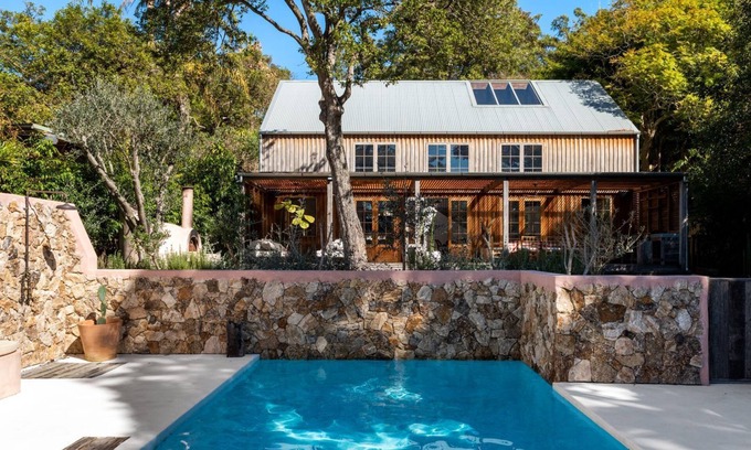 Avalon Beach Casa | ANGOPHORA by Palm Beach Holiday Rentals
