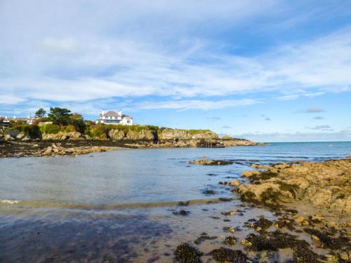 Cemaes Bay Casa | Angorfa