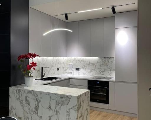 Tirana Apartamento | Angry Architects Apartment01