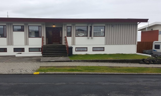 Grindavik Casa | Anitas Guesthouse