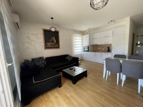 Podmaine Apartamento | Anja Lux Apartman
