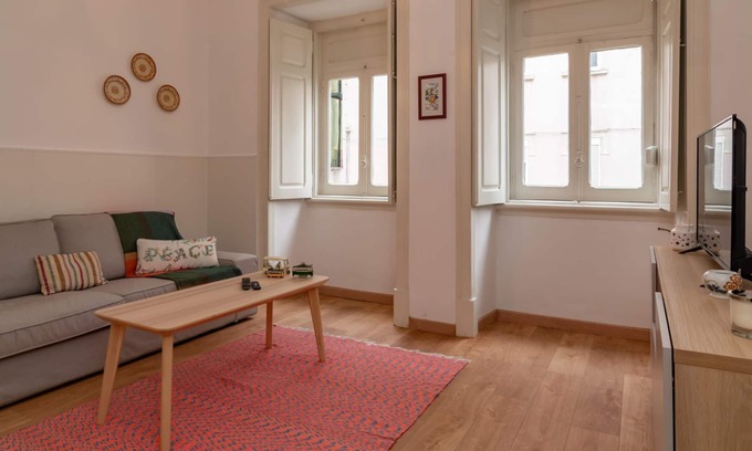 Penha de Franca Apartamento | Anjos' City Escape by LovelyStay - R/C