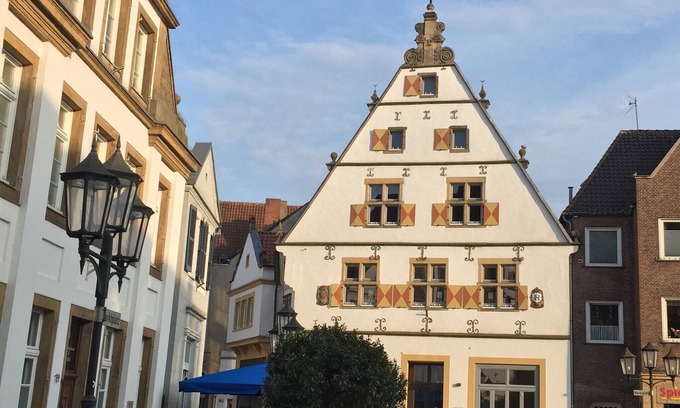 Rheine Apartamento | "Anna": Apartamento para hasta 6 personas en la casa más bella de Rheine, justo en el mercado