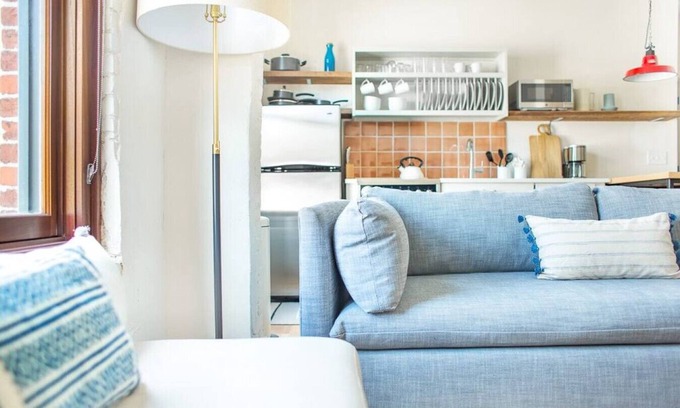 Yamacraw Village Condominio | Annabelle 2C - Be Near Everything, No Car Needed