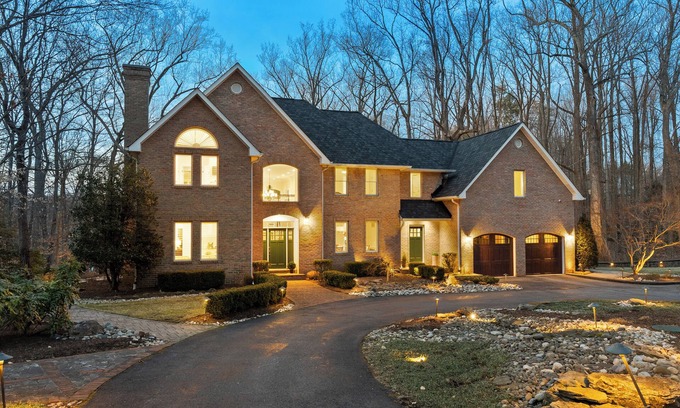 Epping Forest Casa | Annapolis Coastal Dreamcation - Hot Tub, Private Dock & Close to Everything!