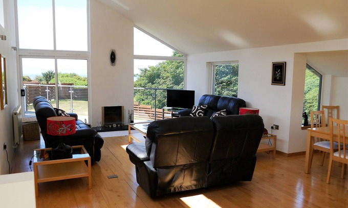 Portpatrick Cabaña | Annapurna - a house that sleeps 8 guests in 4 bedrooms
