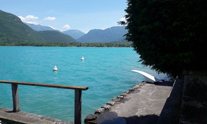 Chaparon Casa | Lago de Annecy, espaciosa casa con muelle privado