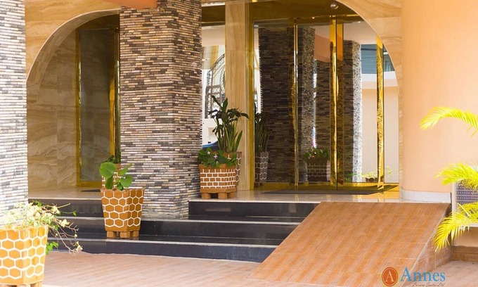 Ofin Hotel | Annes Luxury Suites Ltd