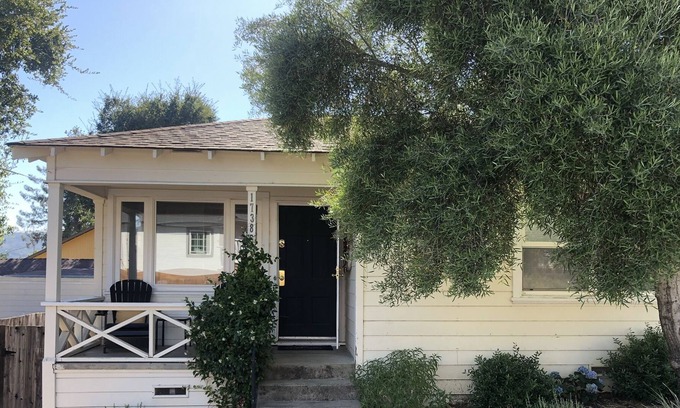 Fetters Hot Springs-Agua Caliente Cabaña | Annie's Sonoma Cottage w/Hot Tub ~ Pets Welcome!