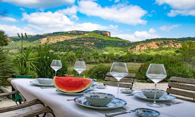 La Bouverie Apartamento | Magnífica villa, moderna y espaciosa, con piscina, jardín y vistas a los viñedos.