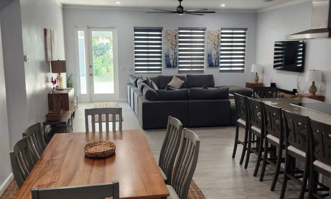 Marsh Harbour Casa | Another Round