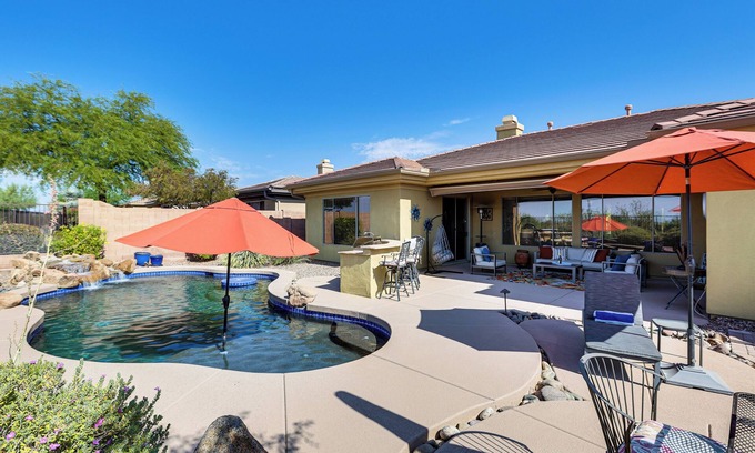 Anthem Country Club Casa | Hermosa casa del himno con vistas al campo de golf y piscina!