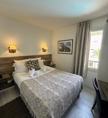 Antibes City Centre Apartamento | Antibes Port - Terrasse - Parking - Piscine
