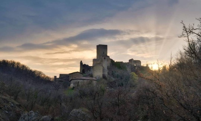 Carpineti Cama Y Desayuno | Antica stalla e fienile ristrutturato immerso nella natura