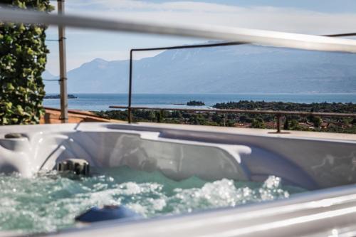 Crociale Cama Y Desayuno | Antico Borgo B&B con SPA - Adults Only