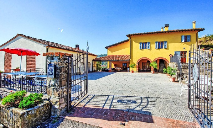 Montebonello Apartamento | Antico Loggiato by Interhome