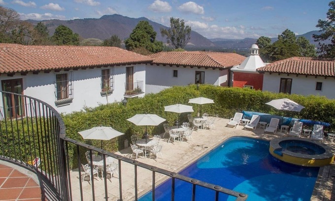 San Juan del Obispo Casa | Antigua casa colonial rodeada de volcanes