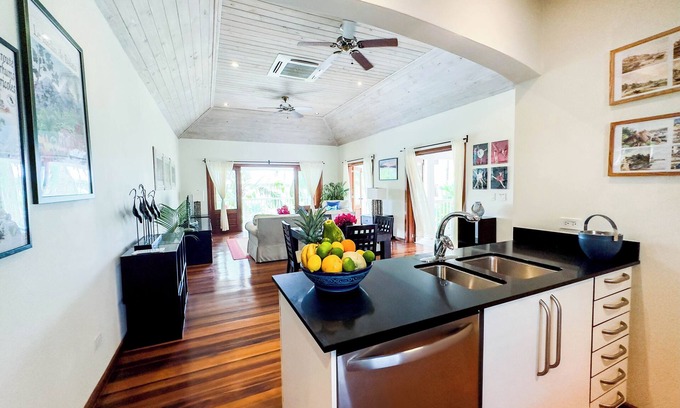Buckleys Village Apartamento | Antigua Residence - Unit 1512 - Pool and Sea view