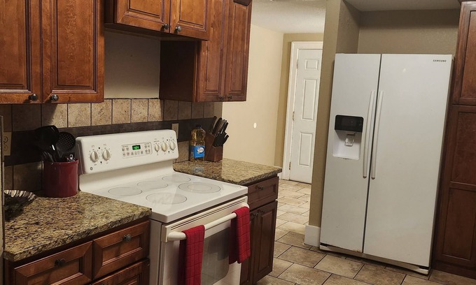 Wichita Casa | Antique Bungalow Close to Downtown wichita!