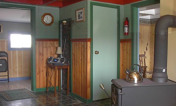 Elliston Casa | Antique sal Box tradicional Terranova Casa