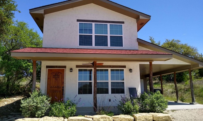 Boerne Casa | Antler Guesthouse, stunning views, not affected by flooding seen in other towns!