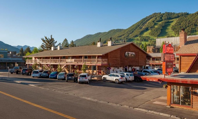 Jackson Hotel | Antler Inn