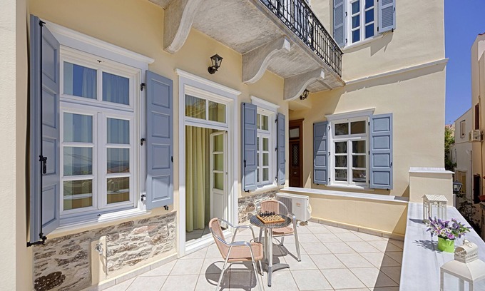 Ermoupoli Casa | Antouanetta Apartments